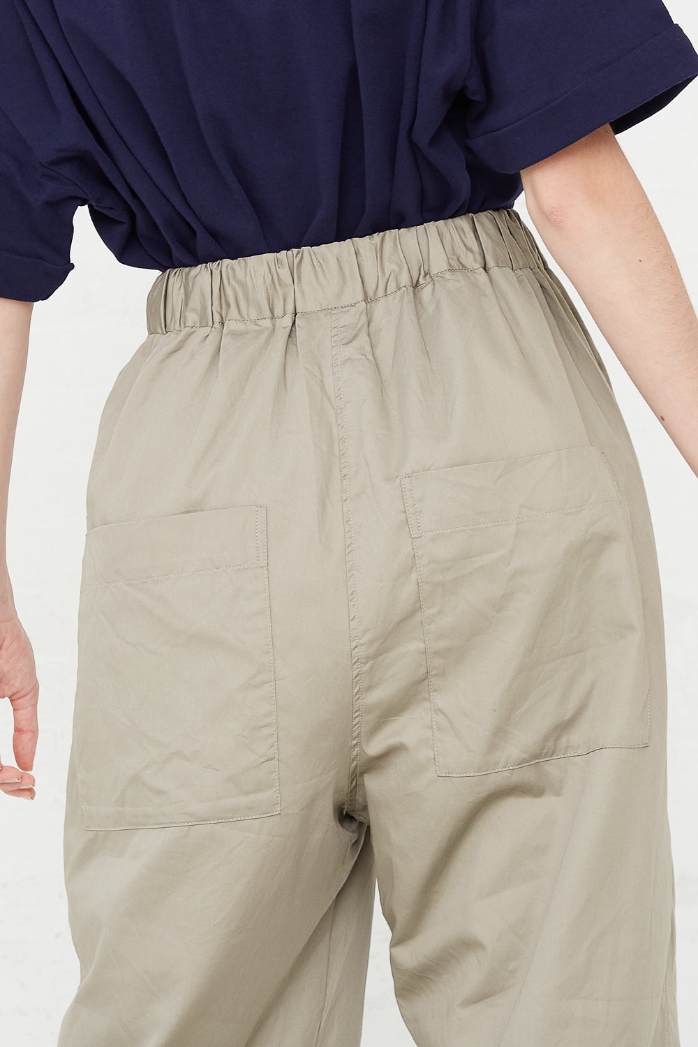 Ichi - Pant in Greige back pocket detail