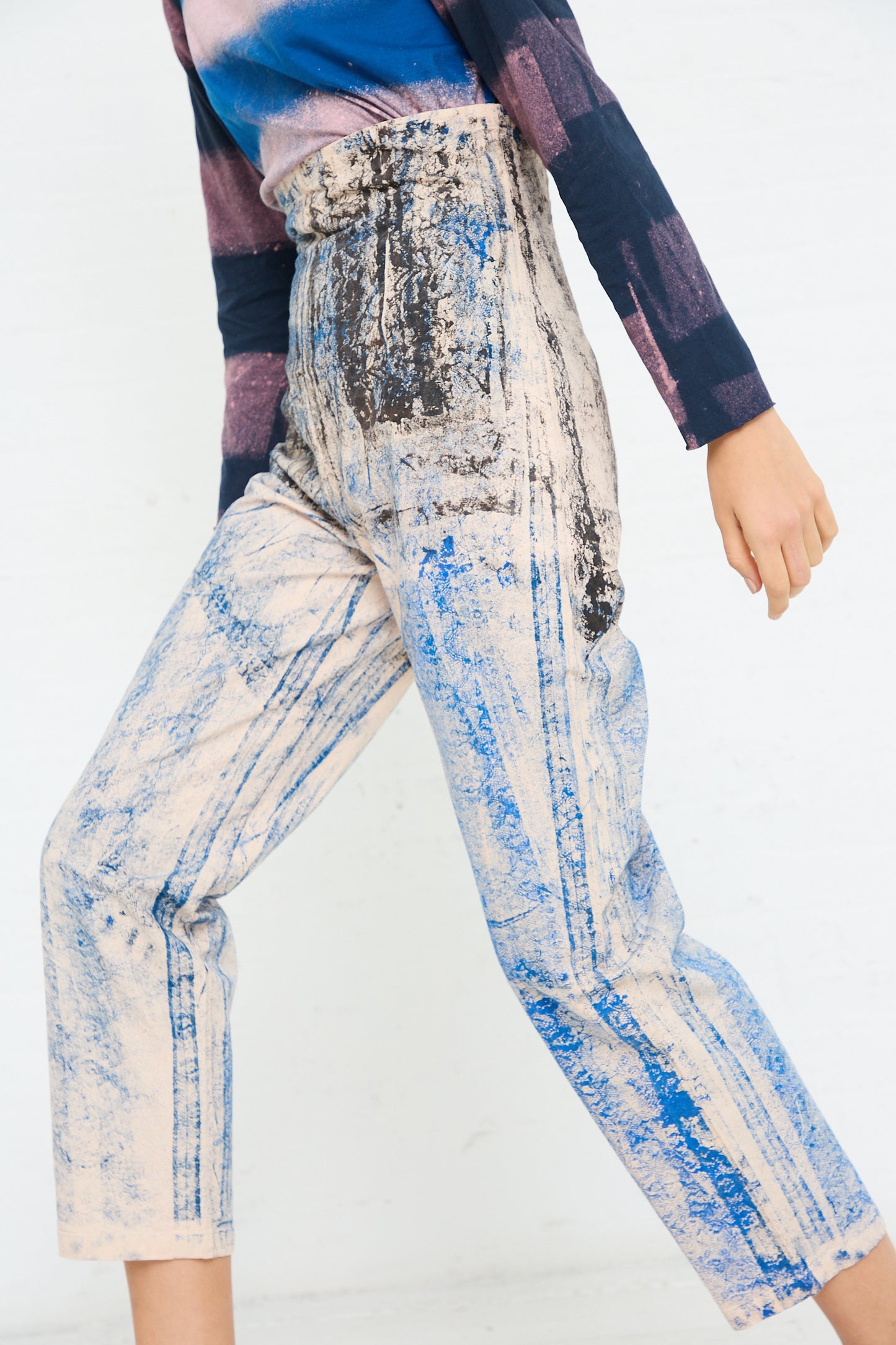 SC103 Lace Print Cotton Legend Trouser in Ink on a model against a white background.