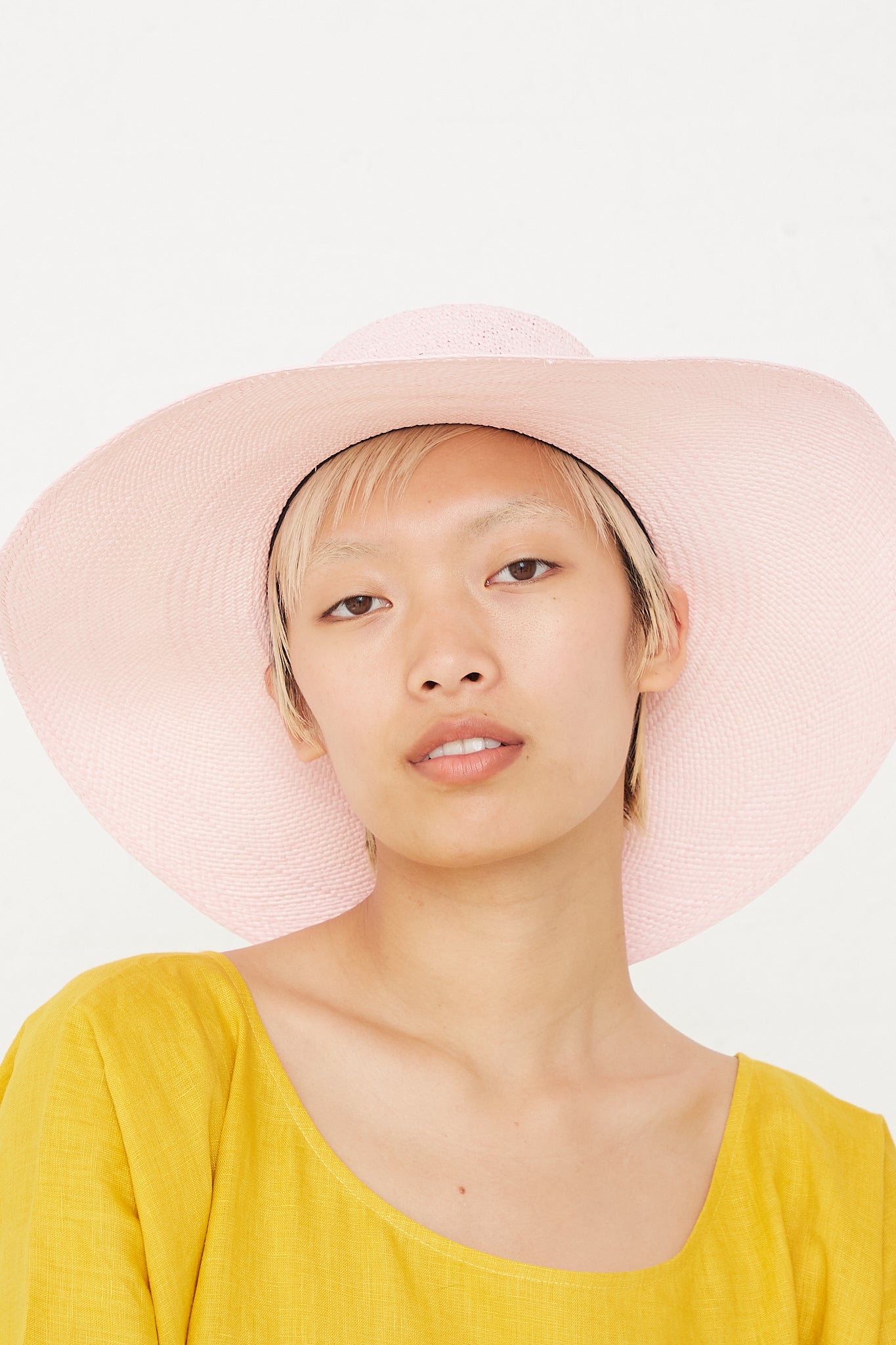 Clyde - Dai Hat in Pink Petal front