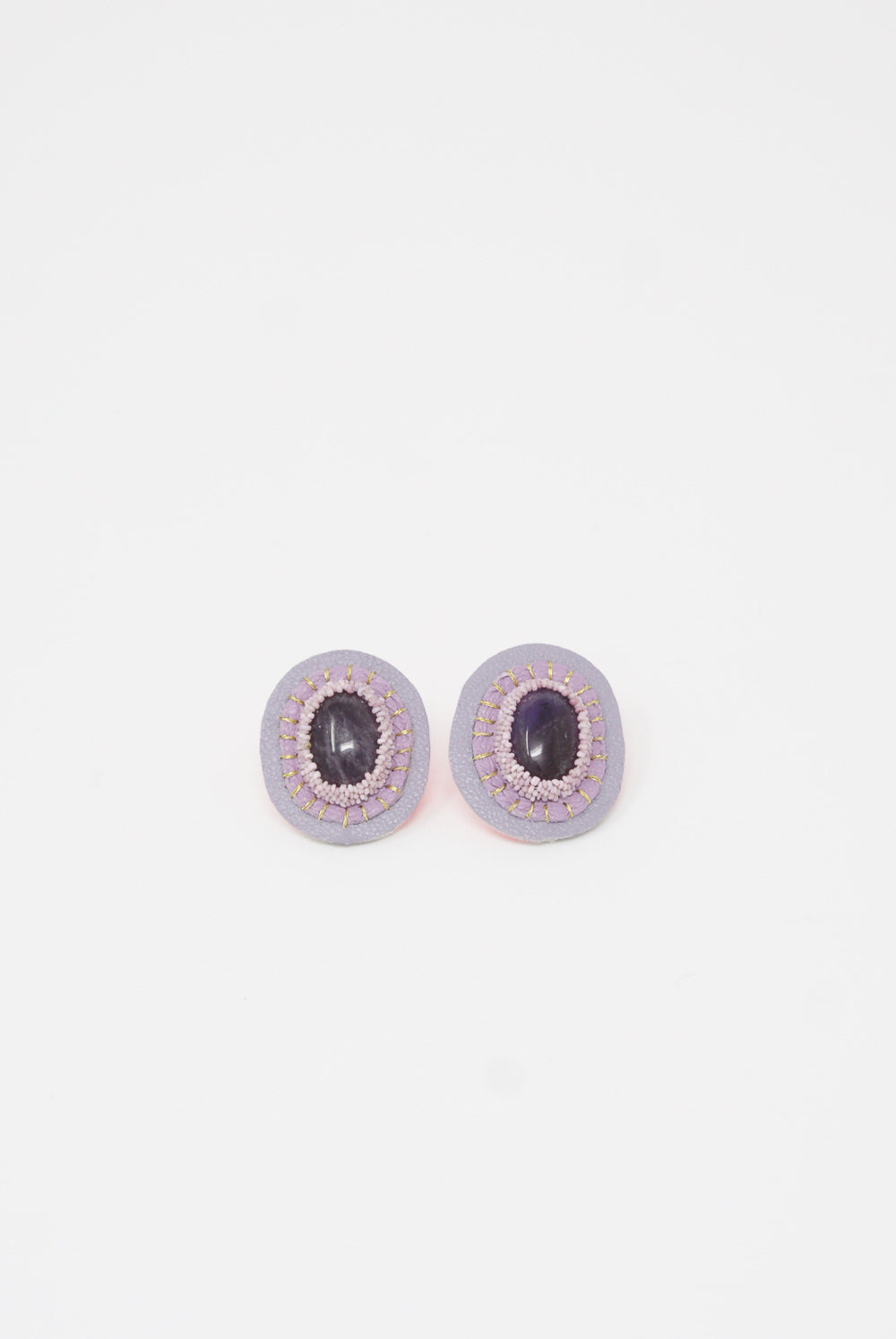 Robin Mollicone - Oval Earrings in Amethyst