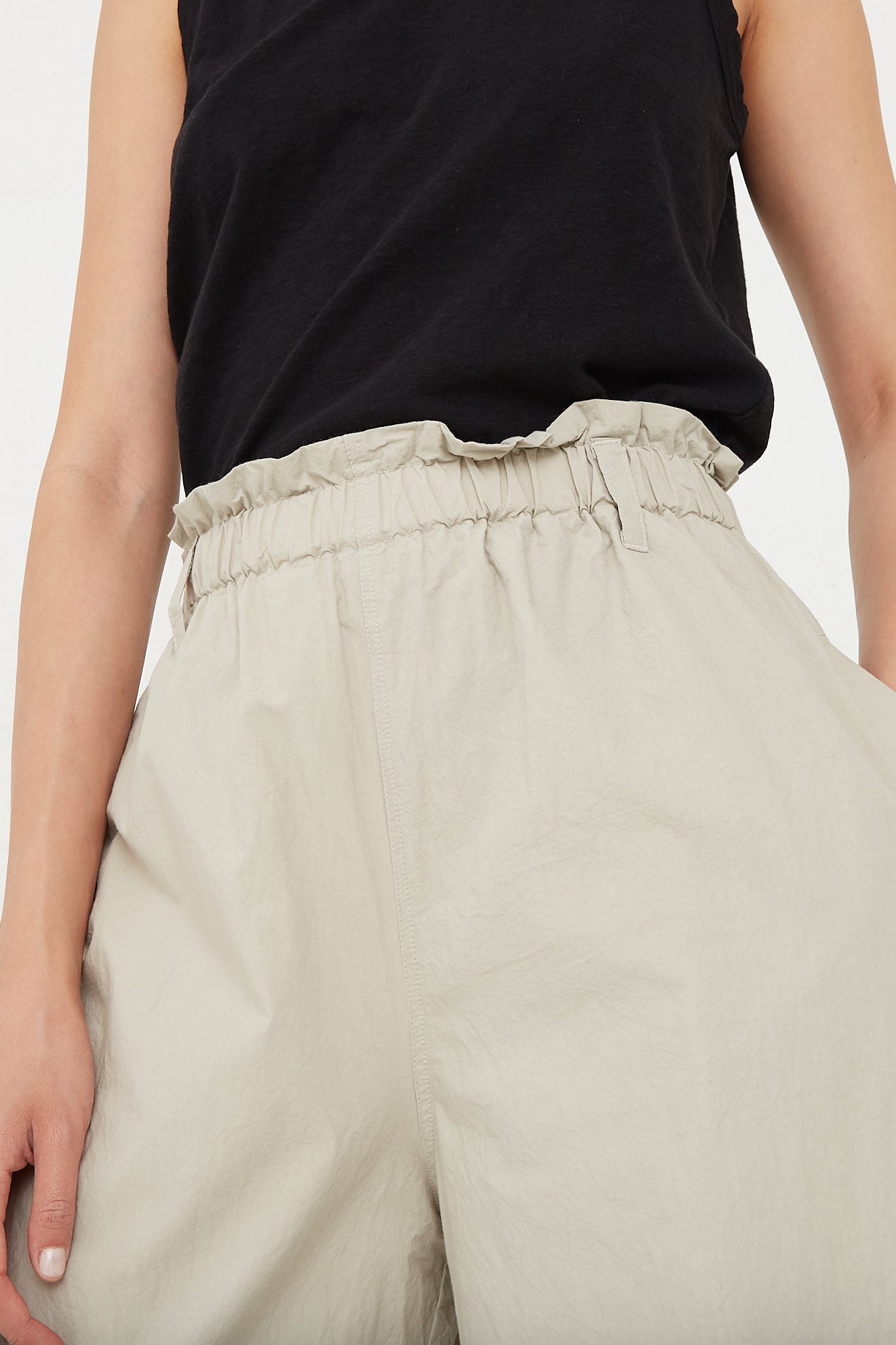 Ichi Antiquites - Azumadaki Cotton Pant in Greige front waist detail