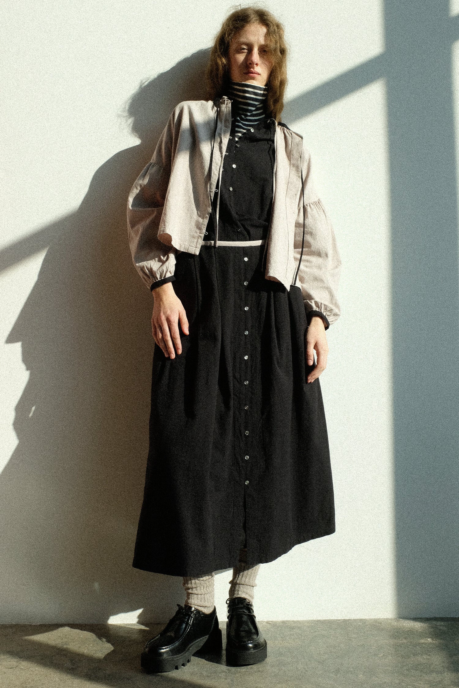 A woman wearing pieces from the Ichi Antiquités PS26 collection.