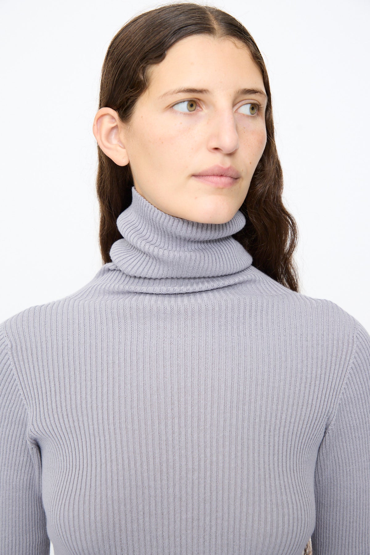 Ichi Antiquités Cotton Rib Turtleneck in Light Gray: a slim-fit, light gray long-sleeved turtleneck in a cotton rib knit.