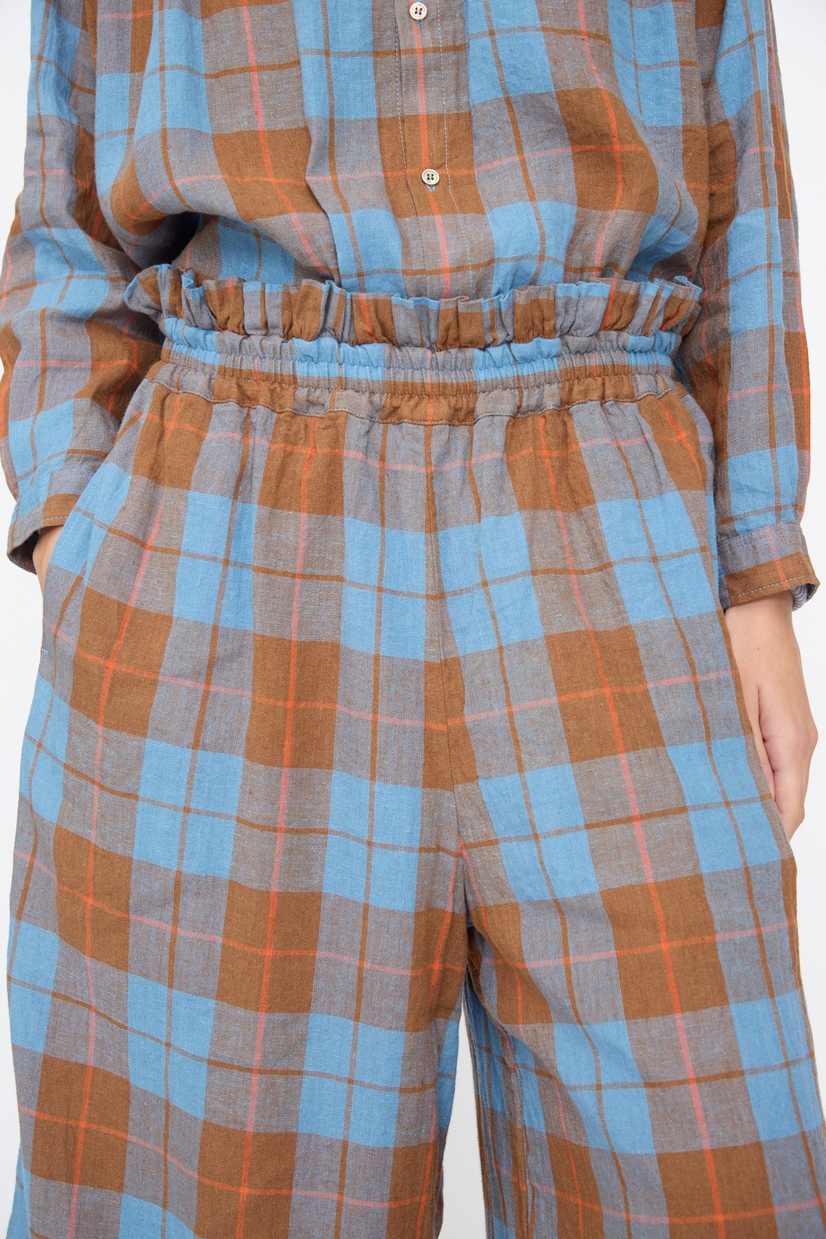 Ichi Antiquités Linen Cotton Check Pants in Blue, featuring a blue and brown plaid pattern, cropped wide-leg silhouette, and a gathered elasticized waist.