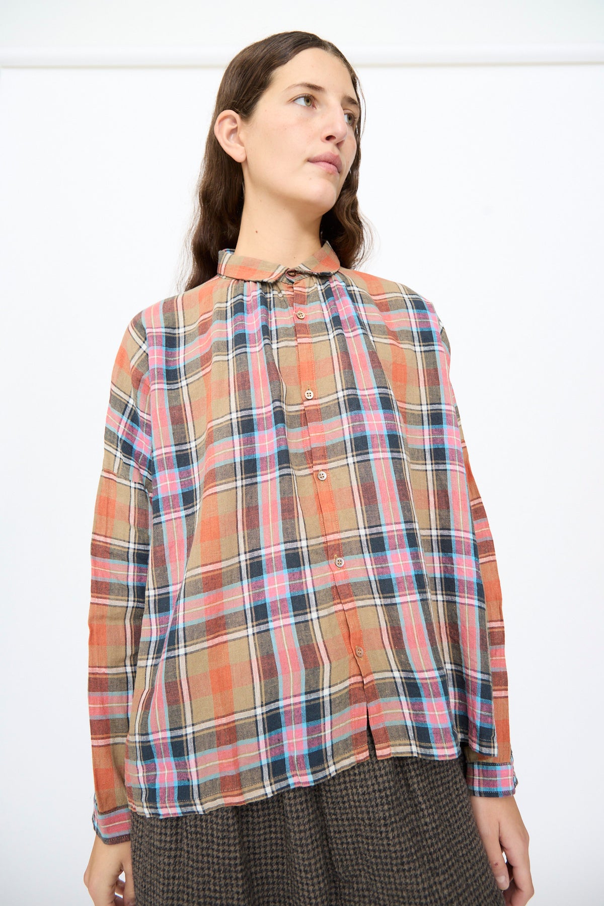 Ichi Antiquités Linen Cotton Tartan Check Shirt in Beige, a long-sleeved, button-up shirt with a beige, pink, and blue tartan check pattern and a rounded collar.