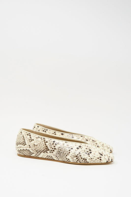 The Classic Regency Flat in Roccia by Le Monde Beryl features cream-colored, snake-embossed leather and is displayed on a plain white background.