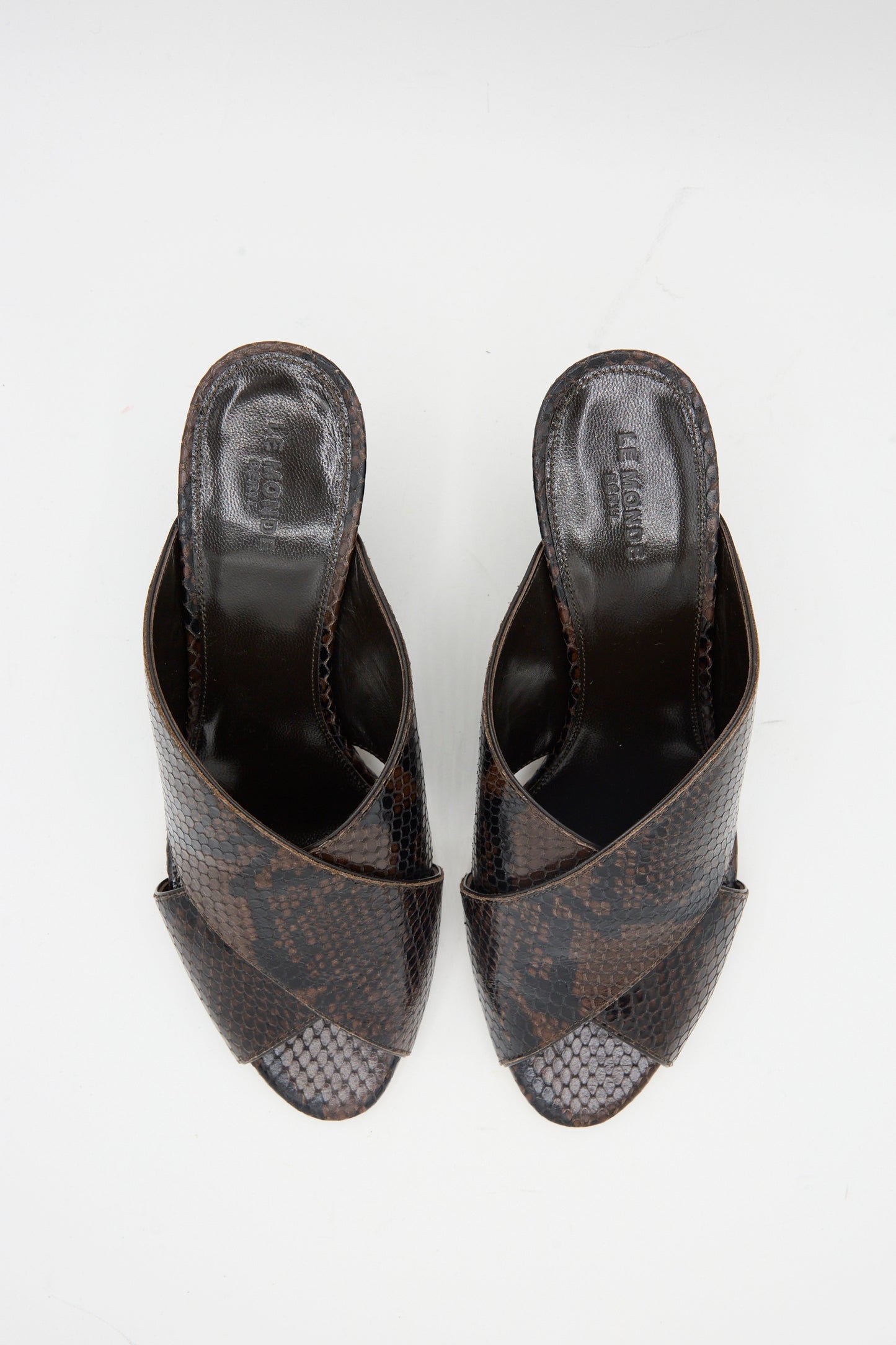 The Luca Mule in Snake Chocolate by Le Monde Beryl: open-toe, calf leather heeled mules with black insoles, made in Italy and shown from above on a white background.