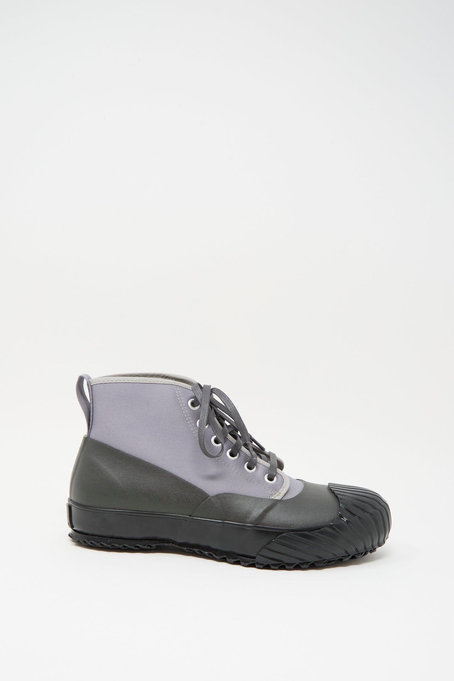 The Alweather RF Sneaker in Ash by Moonstar is a gray and black canvas lace-up shoe with a rubber sole and toe cap, shown against a plain white background.