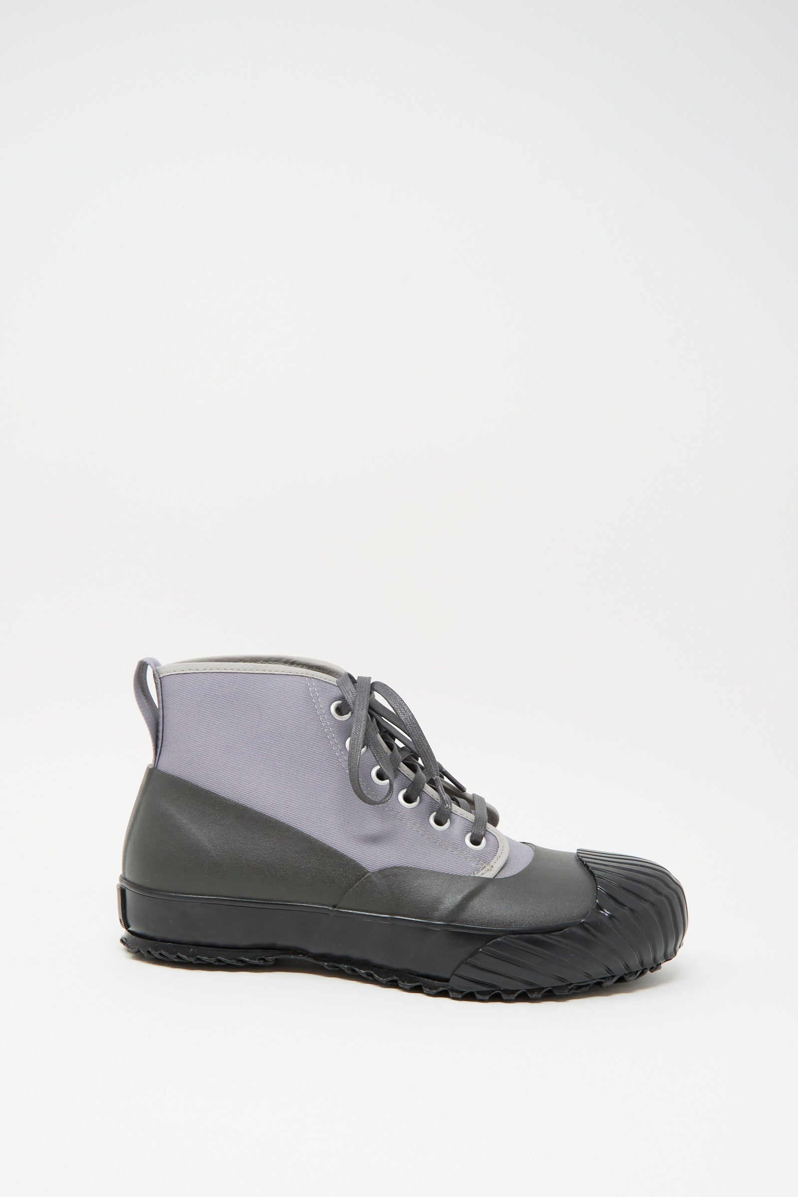 The Alweather RF Sneaker in Ash by Moonstar is a gray and black canvas lace-up shoe with a rubber sole and toe cap, shown against a plain white background.
