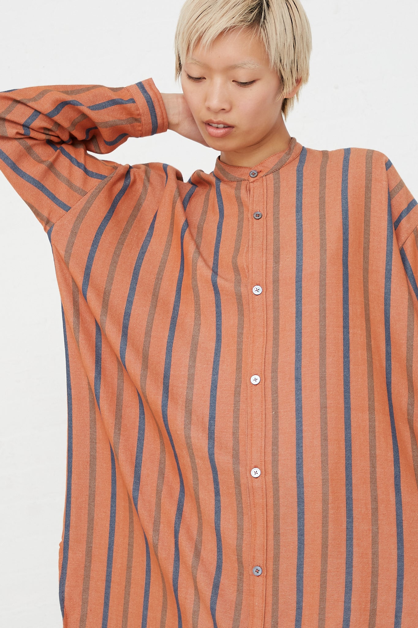 Marrakshi Life - Oversized Shirt with Nero Collar in Stripe 40 front detail