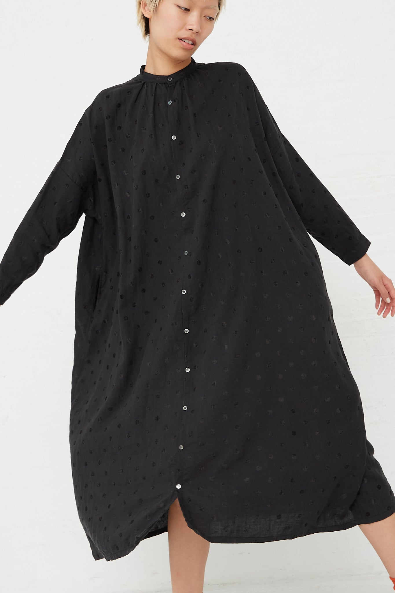 Ichi Antiquites - Azumadaki Ramie Flocky Dot Linen Dress in Black front detail