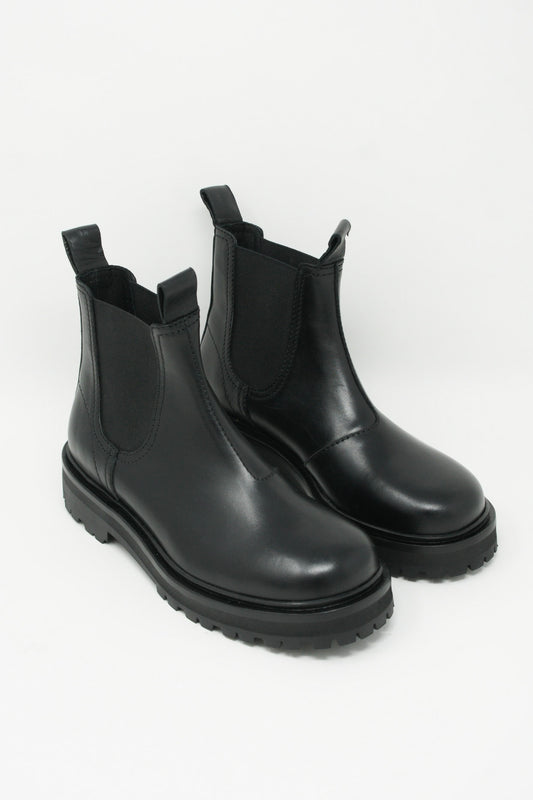 Kick Boot in Black