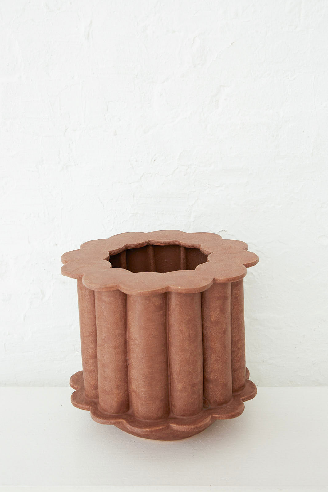 BZIPPY - Circle Ruffle Ceramic Vase in Chocolate | Oroboro Store