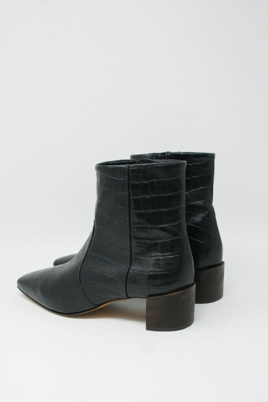 Mari Giudicelli Classic Boot in Black | Oroboro Store 
