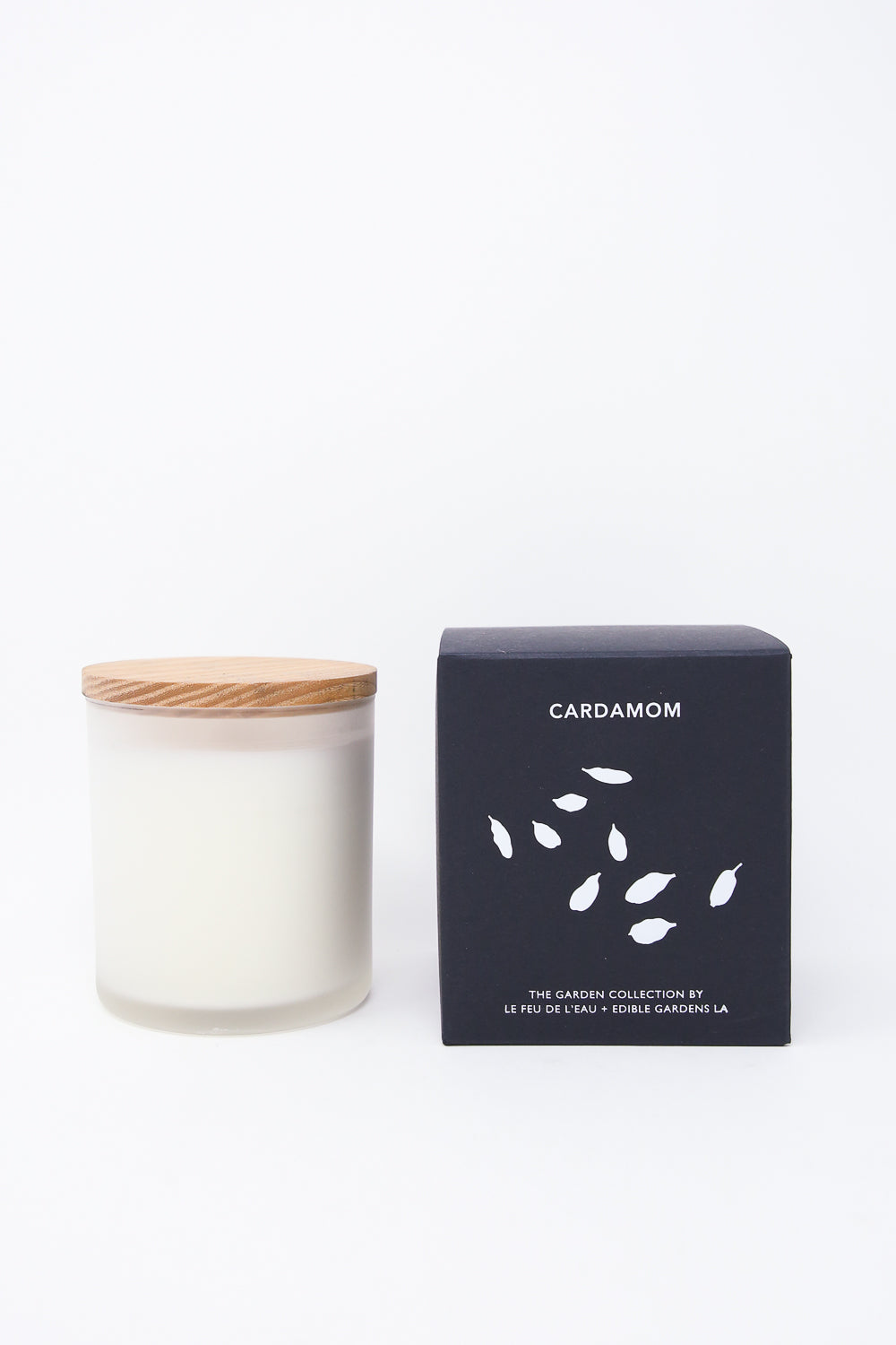 Le Feu De L'Eau Garden Candle in Cardamom