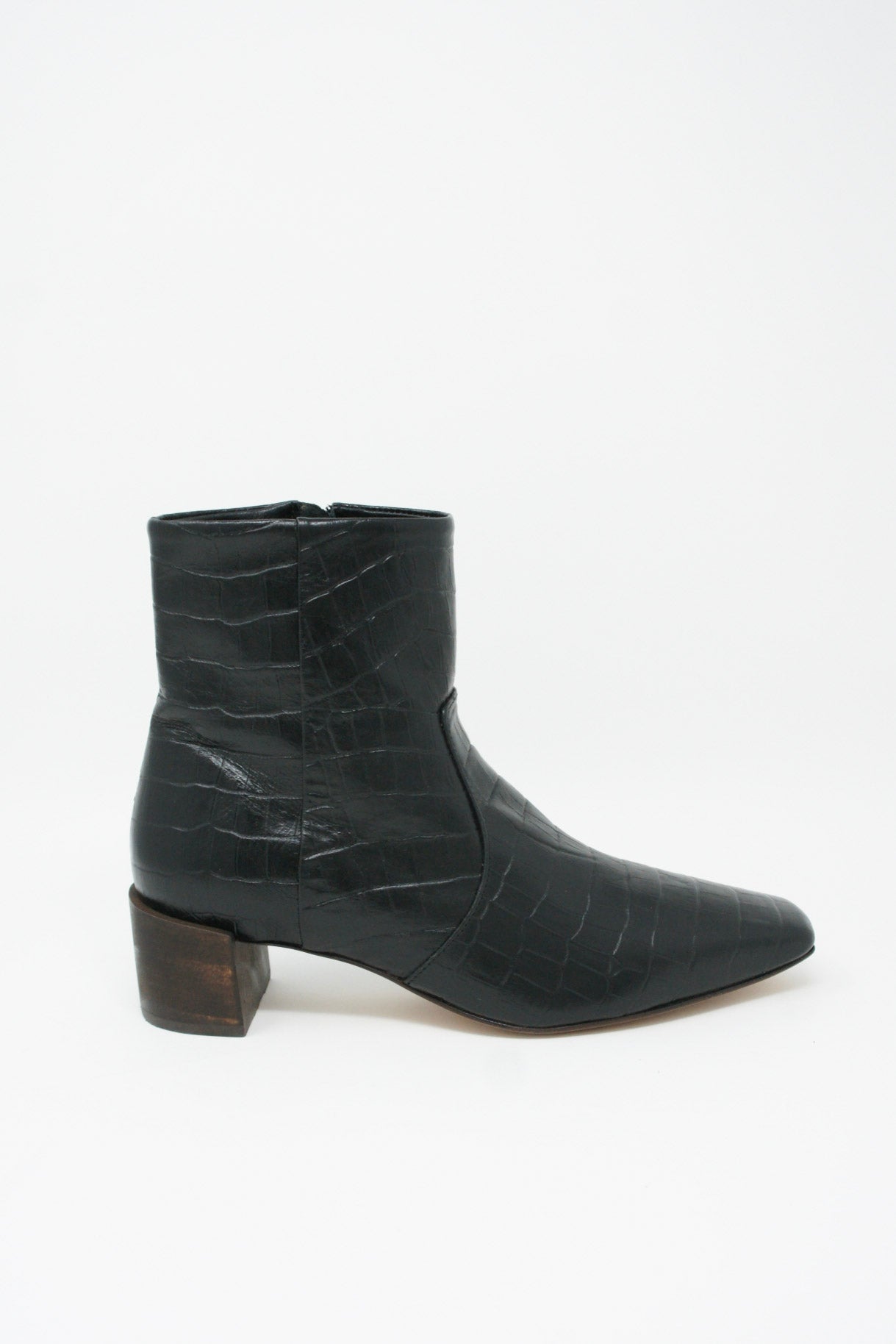 Mari Giudicelli Classic Boot in Black | Oroboro Store 