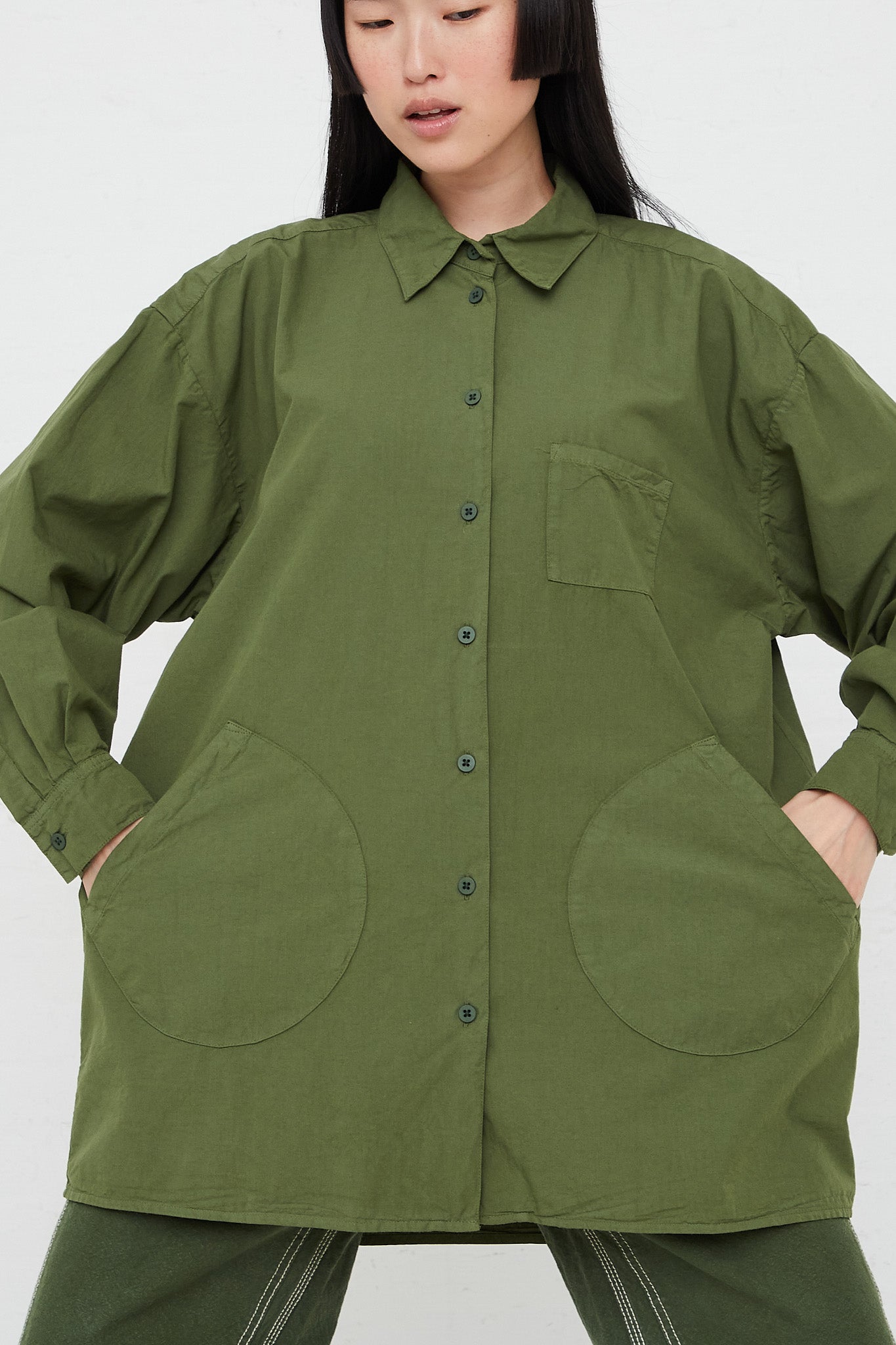 Okuda Cotton Poplin Shirt in Olive by Jesse Kamm for Oroboro Front Upclose